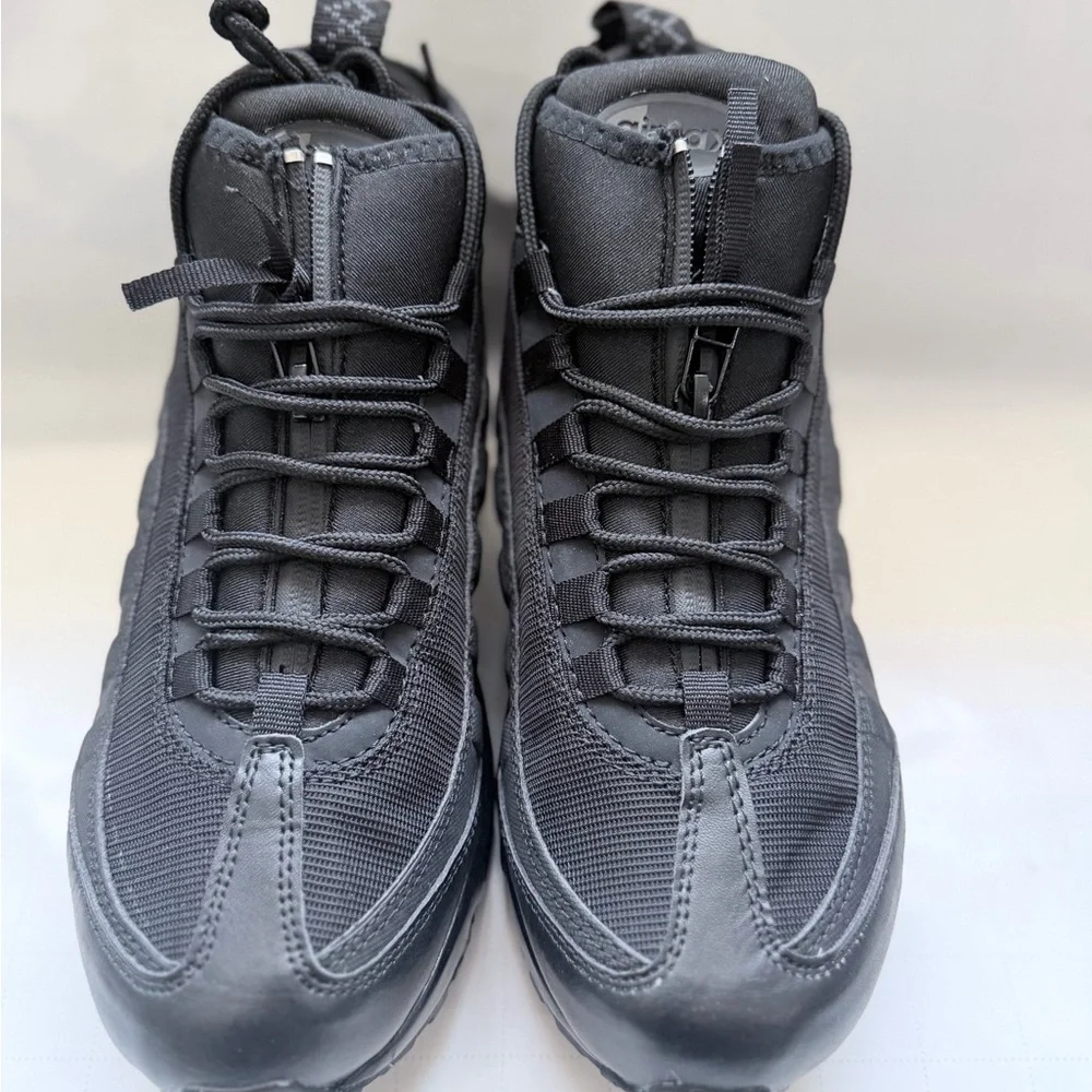 Nike Men's Black High-Top Air-Cushioned Sneakers